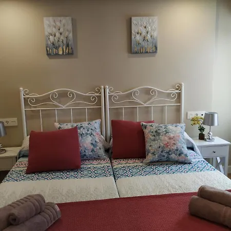 Apartment El Capricho - Lujo Y Confort En El Centro Con Parking Incluido *