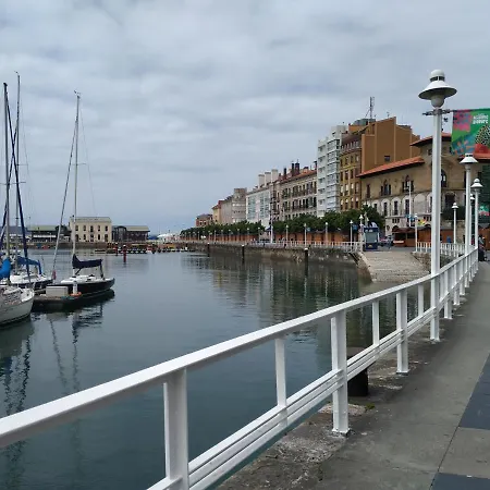 El Capricho Centro By Apartamentos Turisticos El Capricho Gijon شقة خيخون